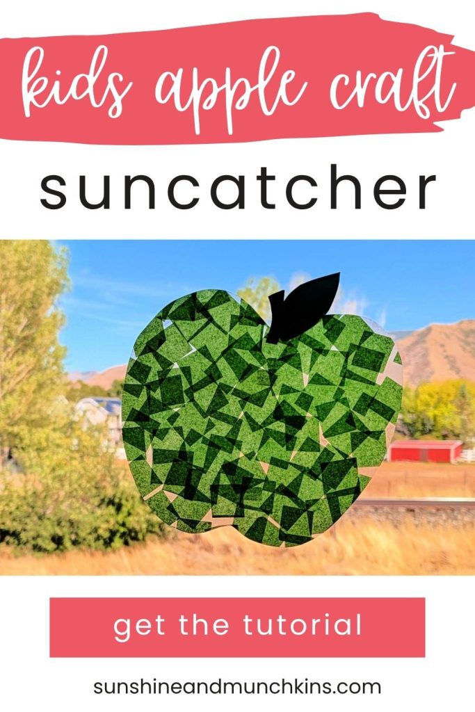 These suncatchers are a fun and easy apple craft that is perfect for preschool and kindergarten aged kids!